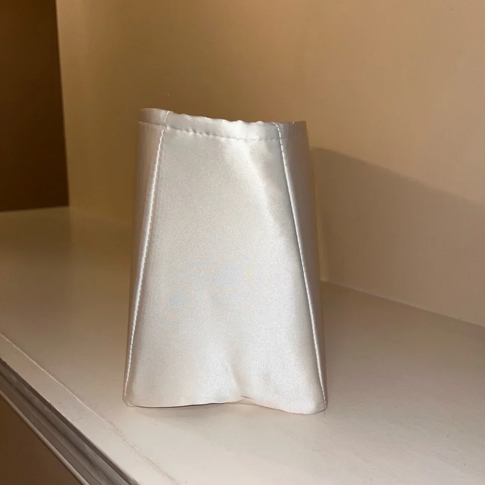 dgaz satin material